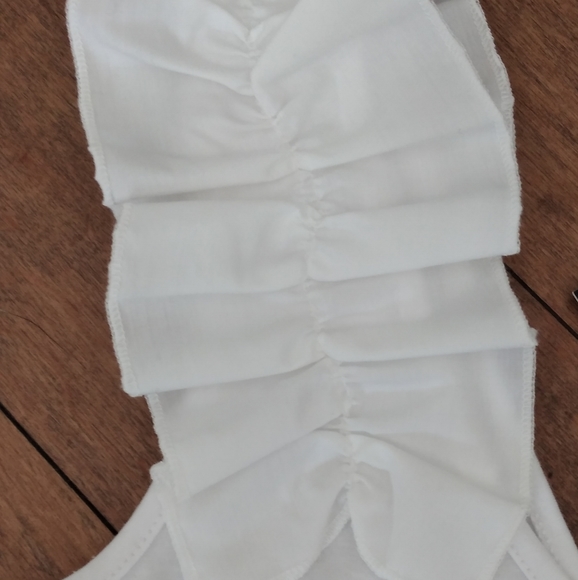 Revamped Ruffle Detail Crop Tank - Picture 3 of 3